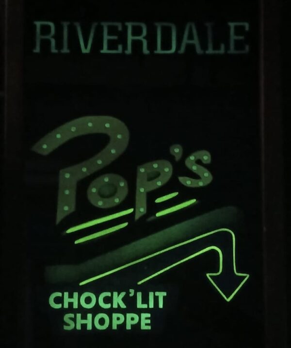 Quadro Riverdale - Brilha No Escuro - Hoover 3D Artesanal - Imagem 3